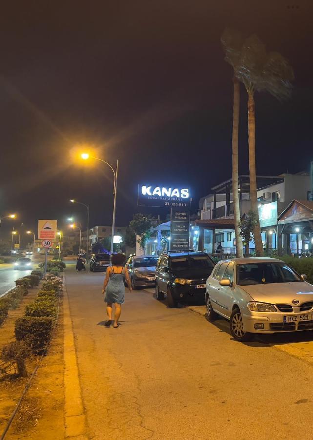 Taniandres Apartments Paralimni Exterior photo